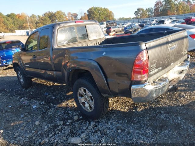 Toyota Tacoma Prerunner Image 2