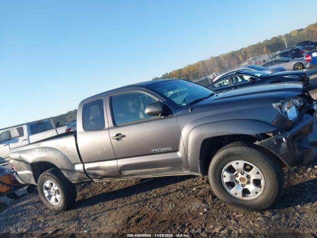 Toyota Tacoma Prerunner Image 14