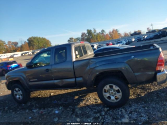 Toyota Tacoma Prerunner Image 13