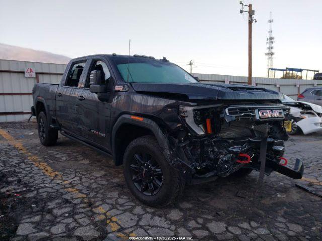  Salvage General Motors Sierra 2500HD