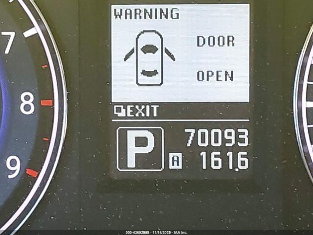 INFINITI G37 Journey Image 11