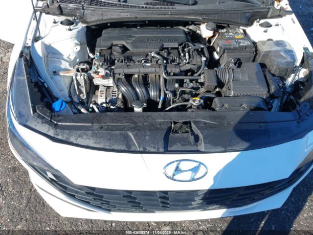 Hyundai ELANTRA Sel Image 9