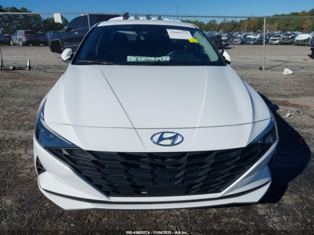 Hyundai ELANTRA Sel Image 10