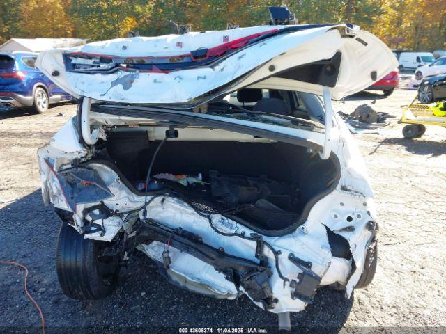 Hyundai ELANTRA Sel Image 2