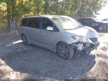  Salvage Toyota Sienna