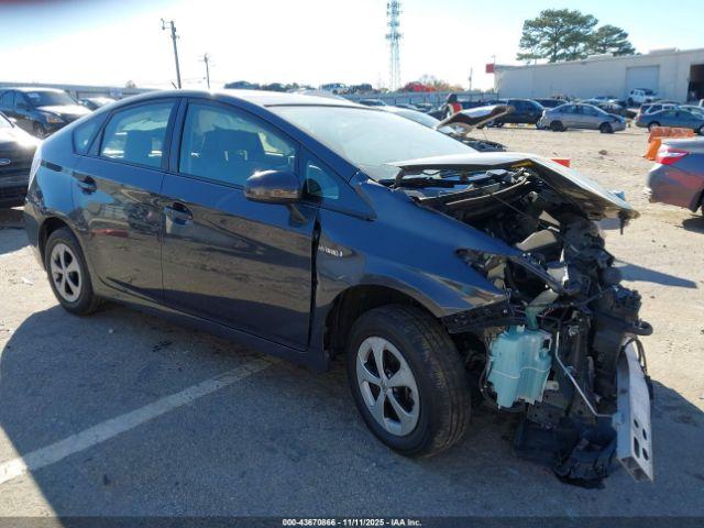  Salvage Toyota Prius