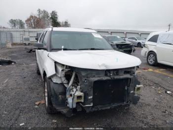  Salvage Ford Explorer