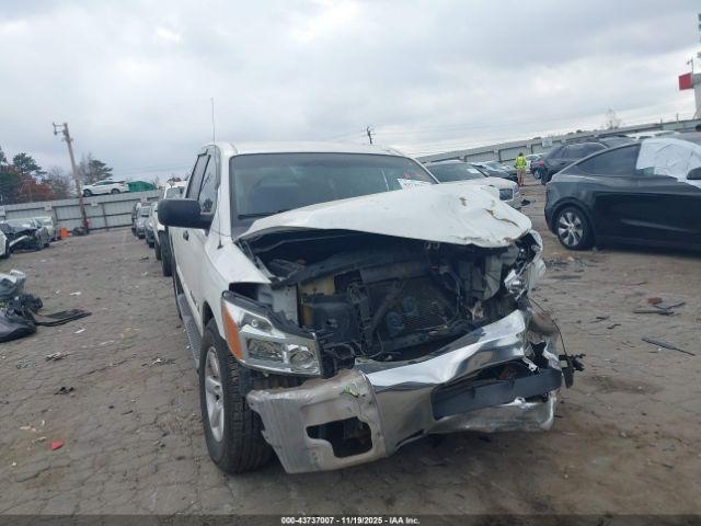  Salvage Nissan Titan