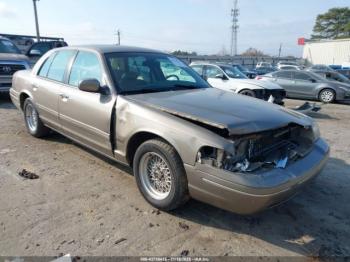  Salvage Ford Crown Victoria