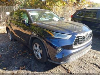  Salvage Toyota Highlander