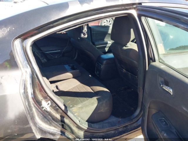 Dodge Charger Se Image 16