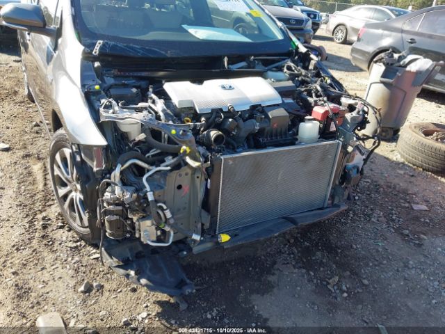 Toyota Prius Prime Xle Image 8