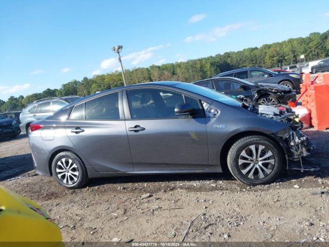 Toyota Prius Prime Xle Image 13