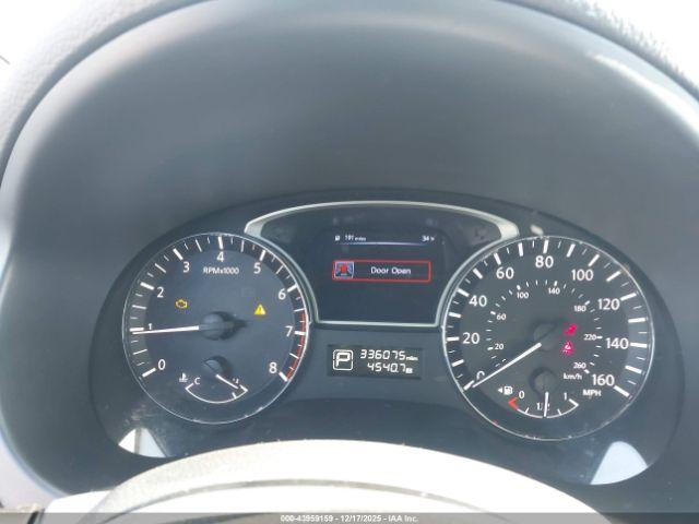 Nissan Altima 2.5 S Image 4