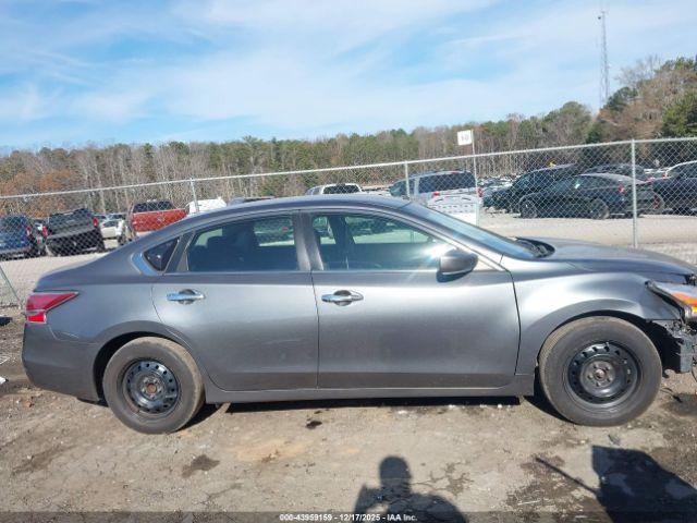 Nissan Altima 2.5 S Image 5