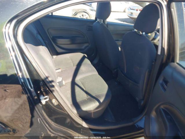 Mitsubishi Mirage Es Image 9