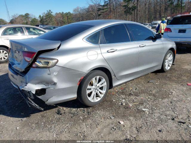 Chrysler 200 Limited Image 6