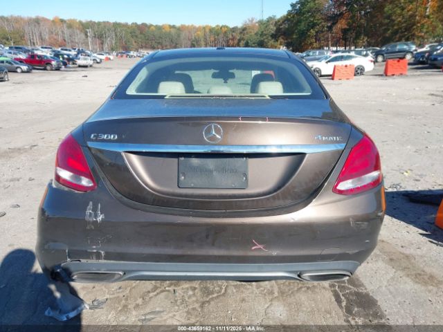 Mercedes-Benz C-Class 4matic Image 7