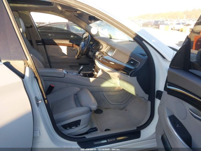 BMW 5 Series Image 3