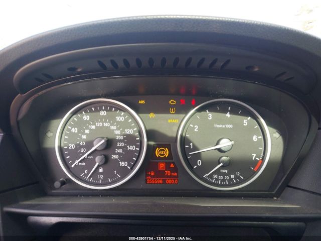 BMW 5 Series Image 8