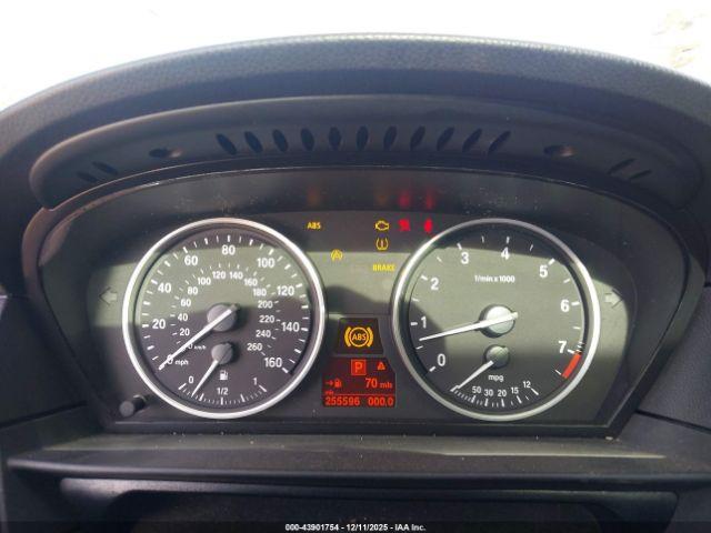 BMW 5 Series Image 8