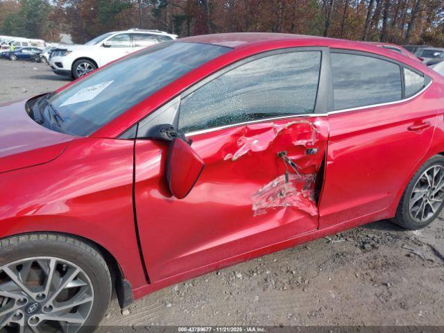 Hyundai ELANTRA Limited Image 11