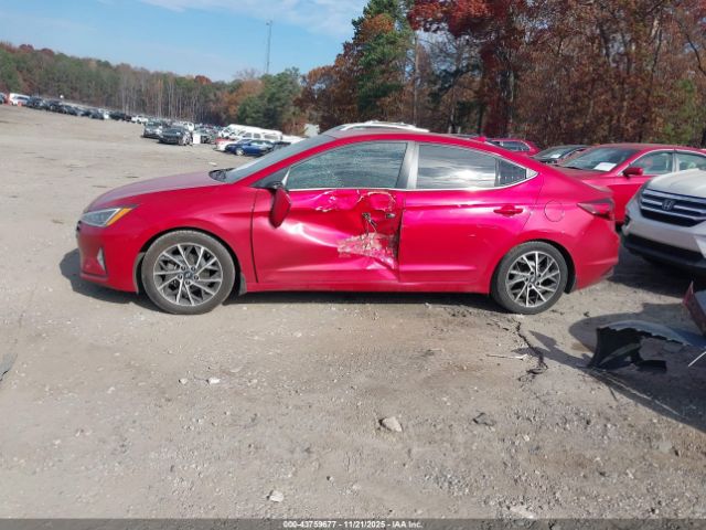 Hyundai ELANTRA Limited Image 4