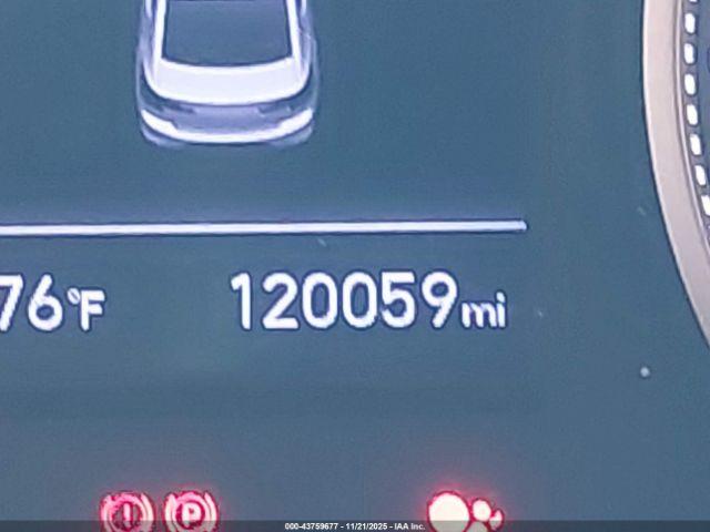 Hyundai ELANTRA Limited Image 6