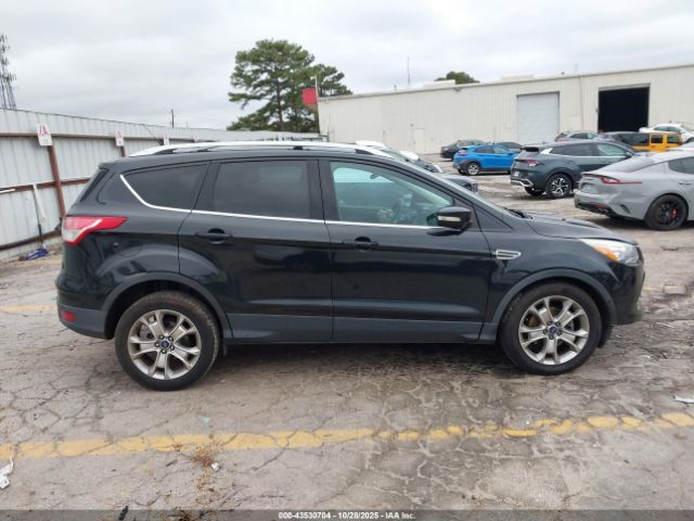 Ford Escape Titanium Image 3