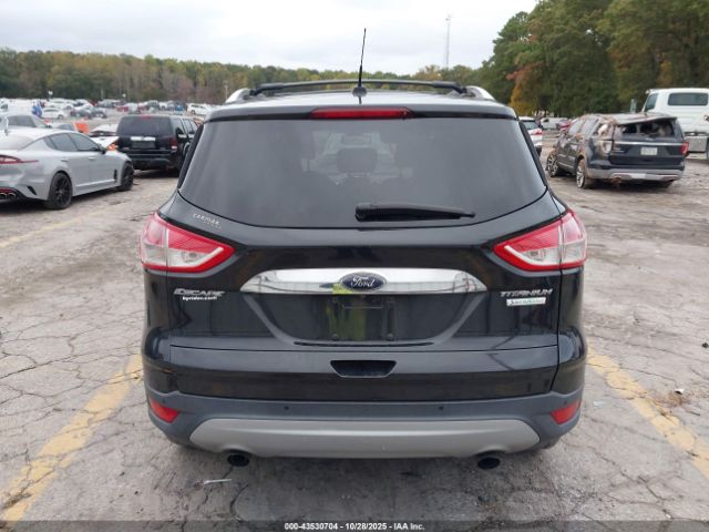 Ford Escape Titanium Image 4