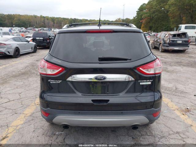 Ford Escape Titanium Image 4