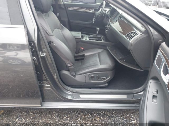 Genesis G80 3.8 Image 5