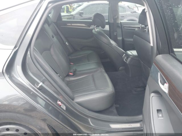 Genesis G80 3.8 Image 16