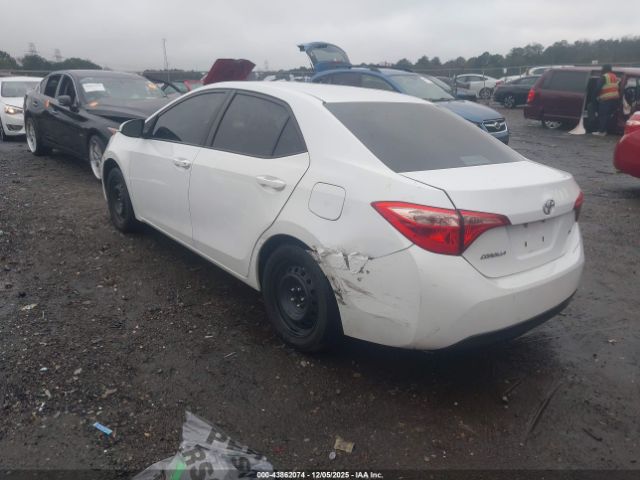 Toyota Corolla Le Image 9