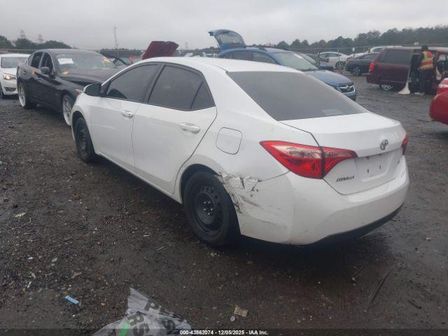 Toyota Corolla Le Image 9