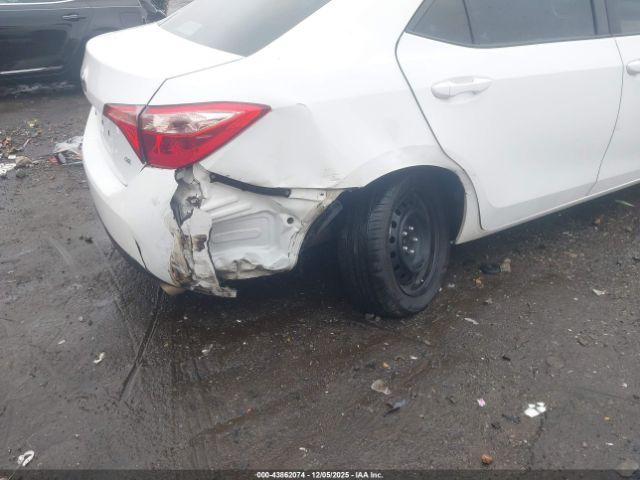 Toyota Corolla Le Image 16