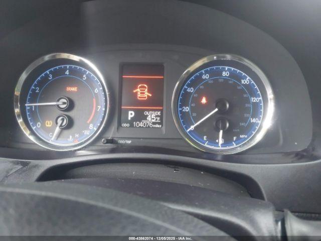 Toyota Corolla Le Image 13