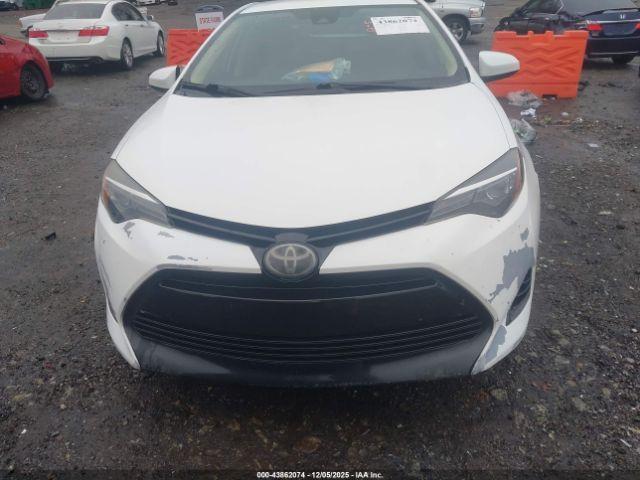 Toyota Corolla Le Image 10