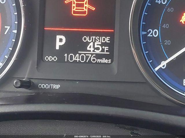 Toyota Corolla Le Image 17