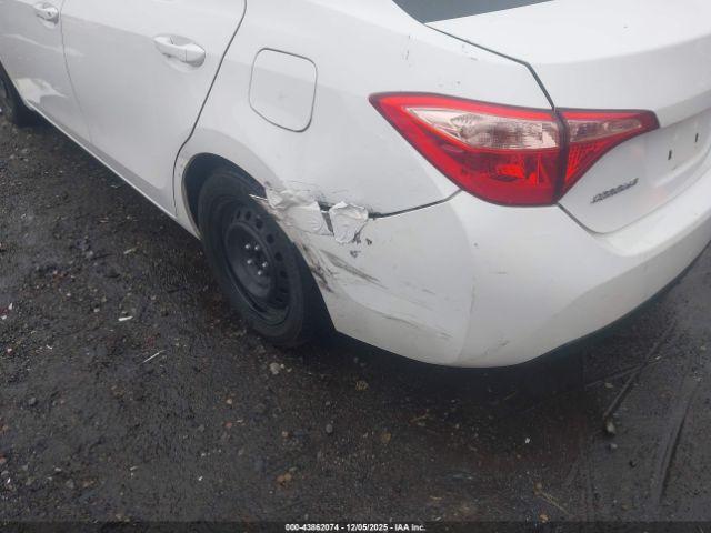 Toyota Corolla Le Image 11