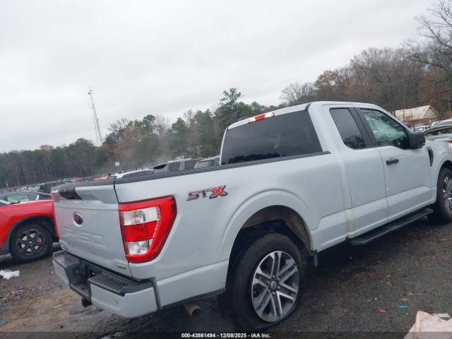 Ford F-150 Xl Image 3