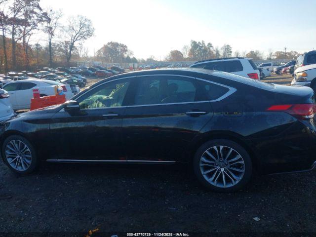 Hyundai Genesis 3.8 Image 2