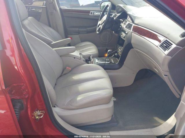 Chrysler Pacifica Touring Image 16