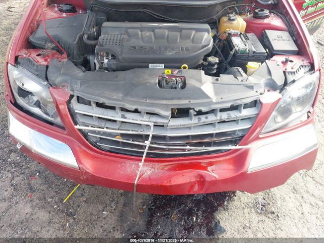 Chrysler Pacifica Touring Image 5