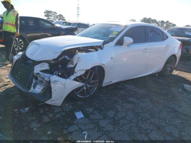 Lexus Is Image 8