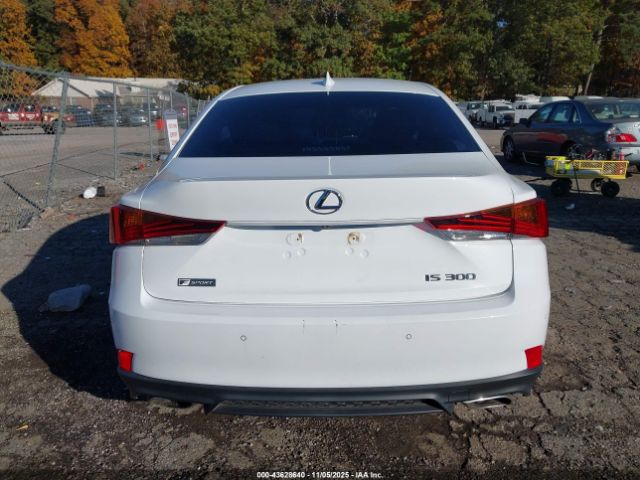 Lexus Is Image 15
