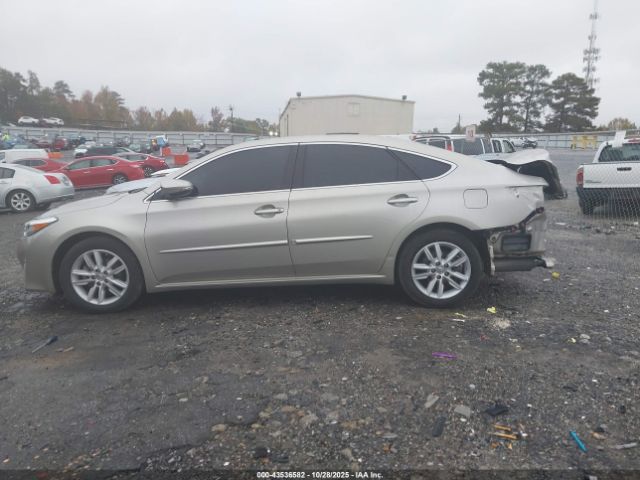 Toyota Avalon Xle Image 4