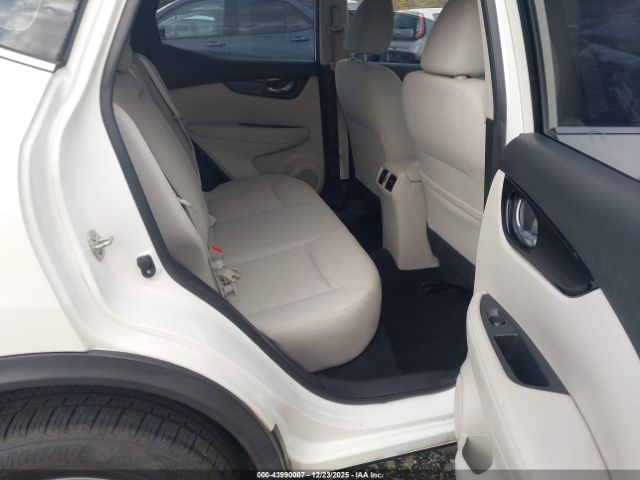 Nissan Rogue Sv Image 8