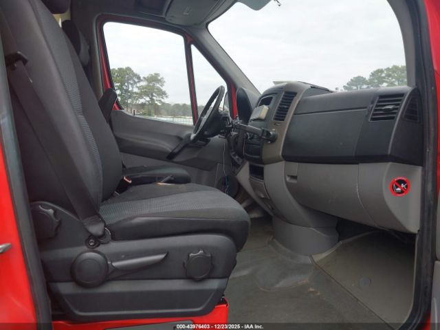 Freightliner Sprinter 2500 Image 3