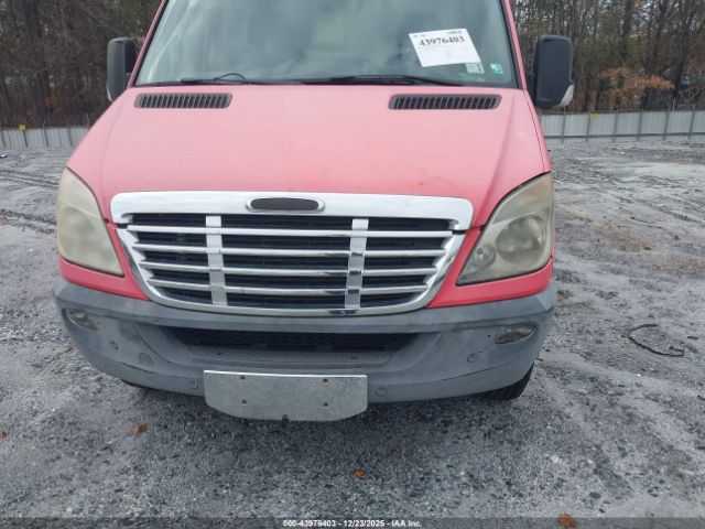 Freightliner Sprinter 2500 Image 4